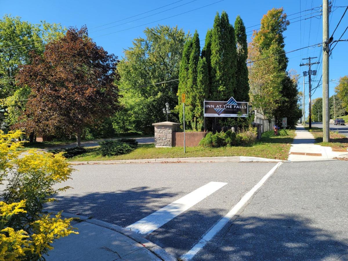 Inn At The Falls Bracebridge Exterior photo